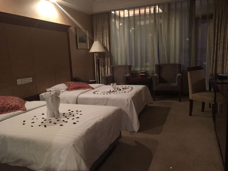 �¶�ˮ�Ǻ���Ƶ궫���ͷ�