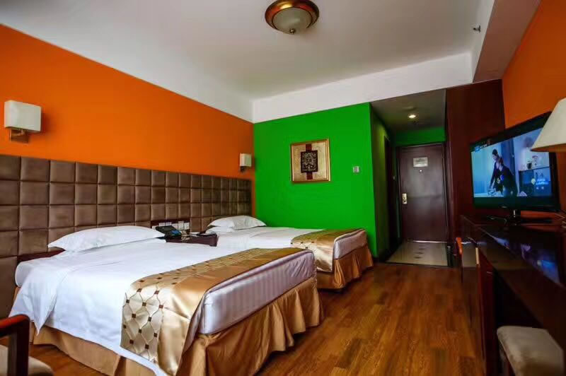 �¶�ˮ�Ǻ���Ƶ������ͷ�